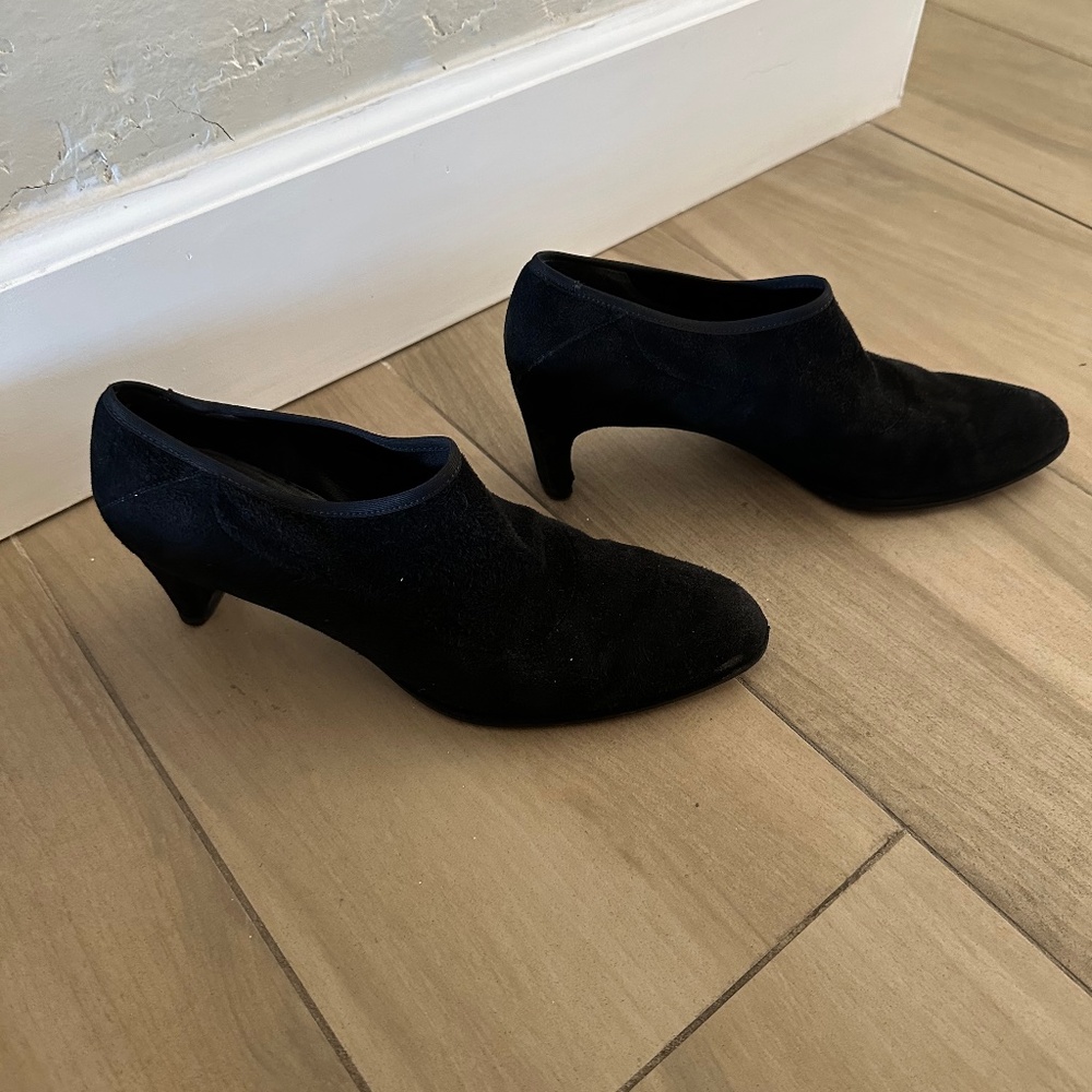 Stuart Weitzman shoe bootie